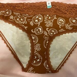 NWT Maurices Fall Pumpkin 🎃 Hiphugger undie Med